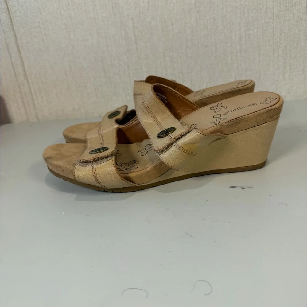Baretraps  Winona And Women Wedge Size 10 Color Tan‎